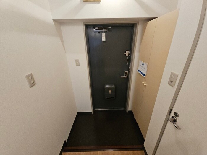 物件内観写真14　(玄関)