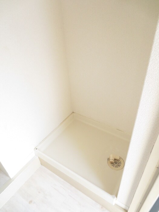 物件内観写真13　(洗濯機置場)