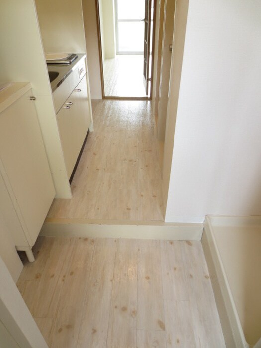 物件内観写真16　(玄関)