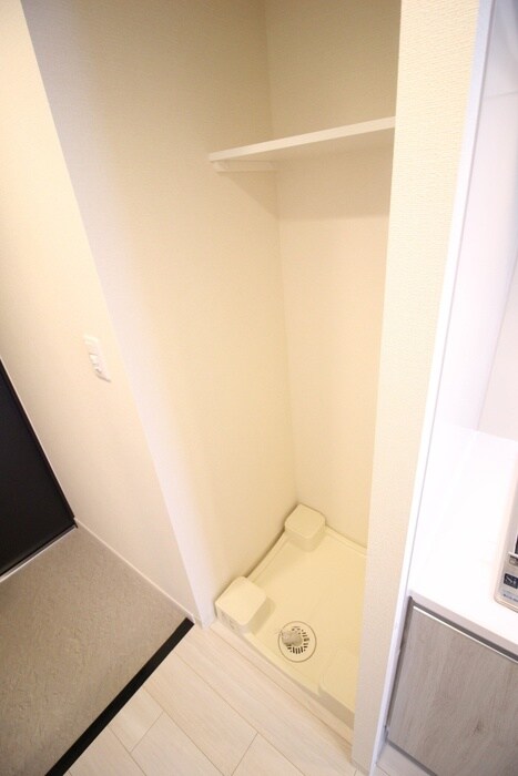 物件内観写真8　(洗濯機置場)