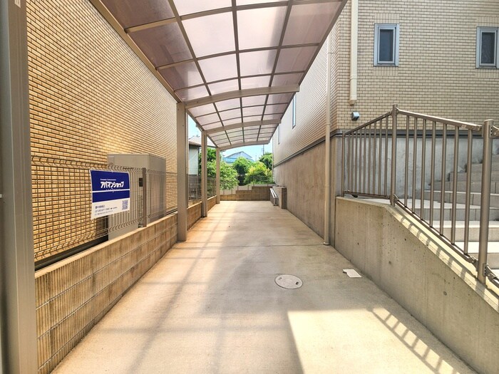 物件外観写真3　(駐車場)