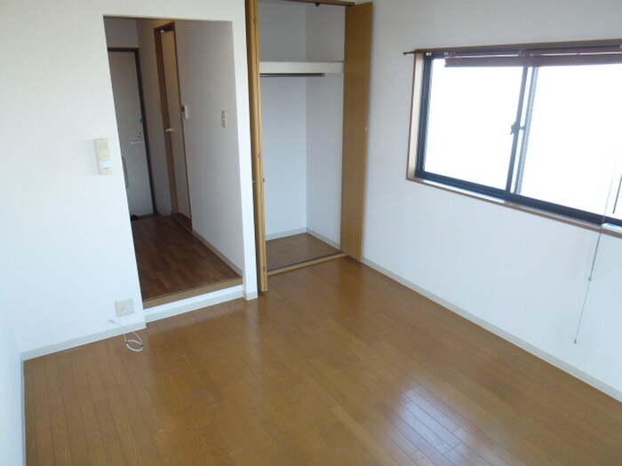 物件内観写真9　(居室)