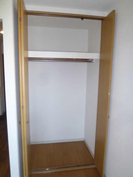 物件内観写真12　(収納)