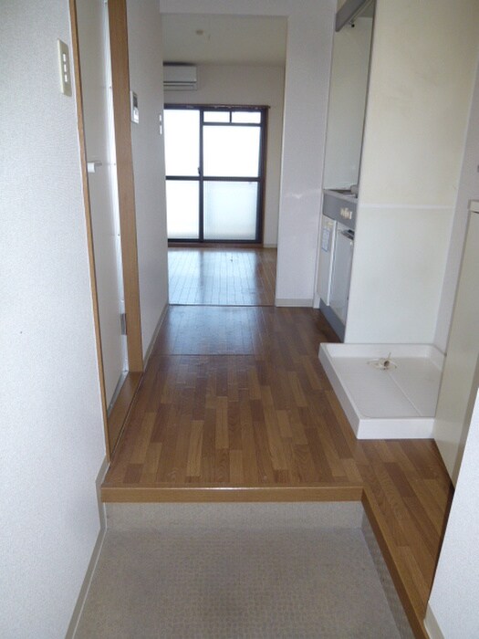 物件内観写真14　(廊下)