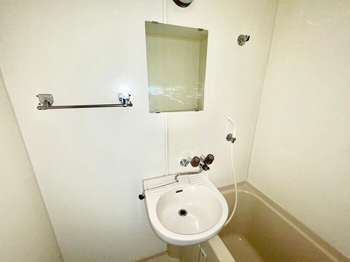 物件内観写真12　(洗面)