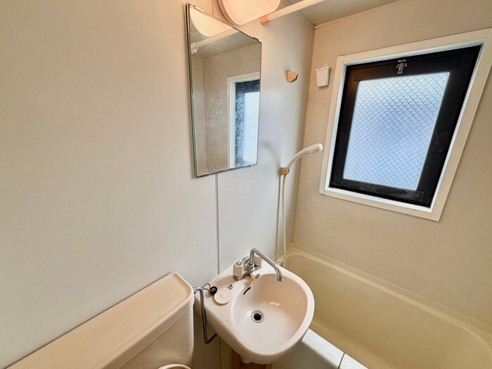 物件内観写真12　(洗面)