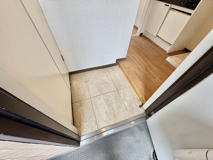 物件内観写真21　(玄関)