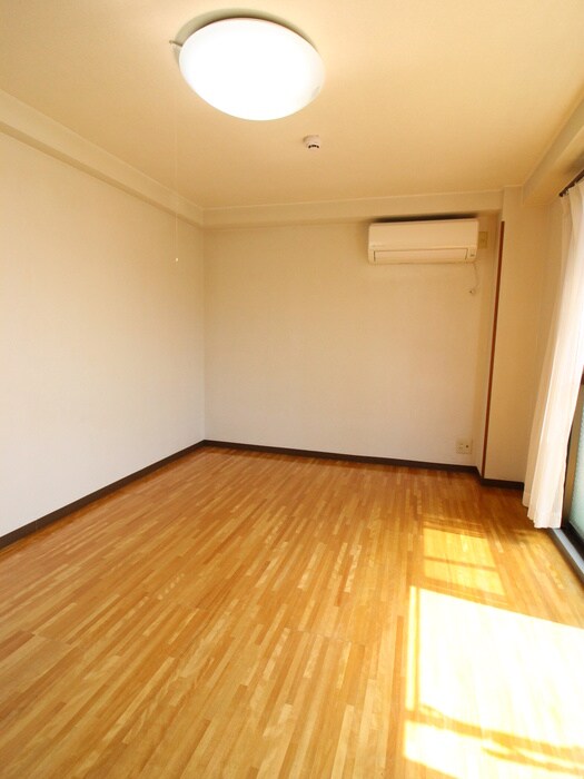 物件内観写真11　(居室)