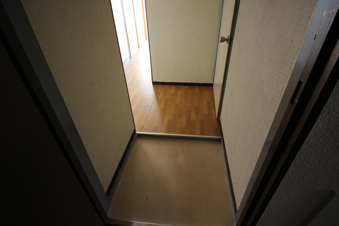 物件内観写真15　(玄関)
