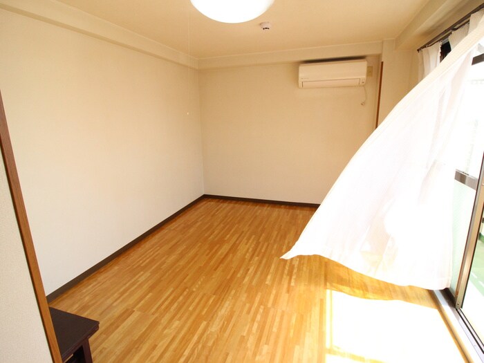 物件内観写真16　(居室)