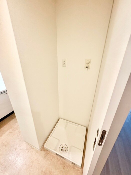 物件内観写真16　(洗濯機置場)