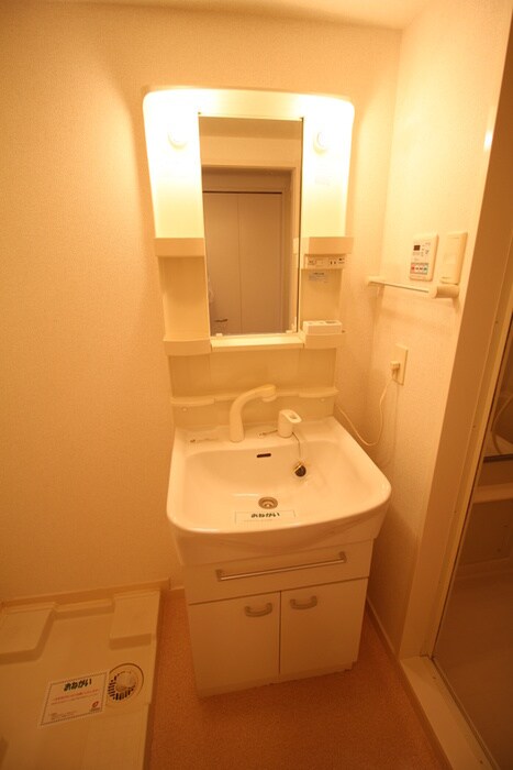 物件内観写真9　(洗面)