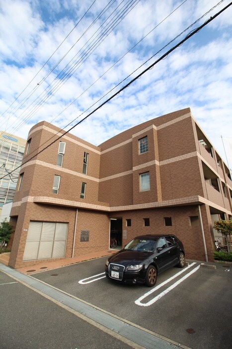 物件外観写真3　(駐車場)