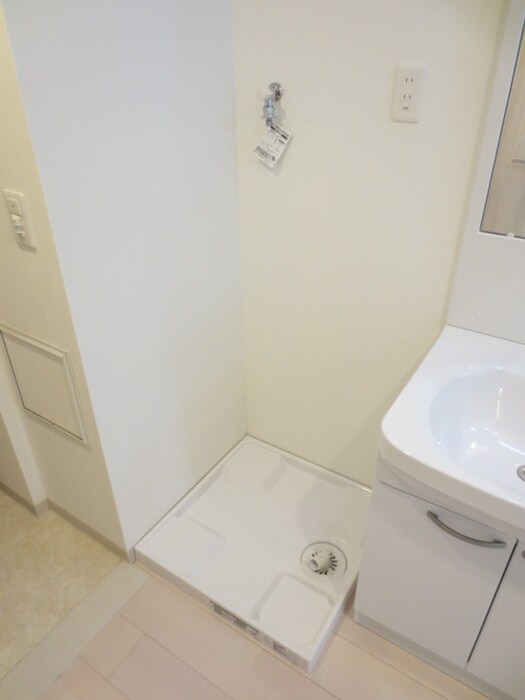 物件内観写真11　(洗濯機置場)