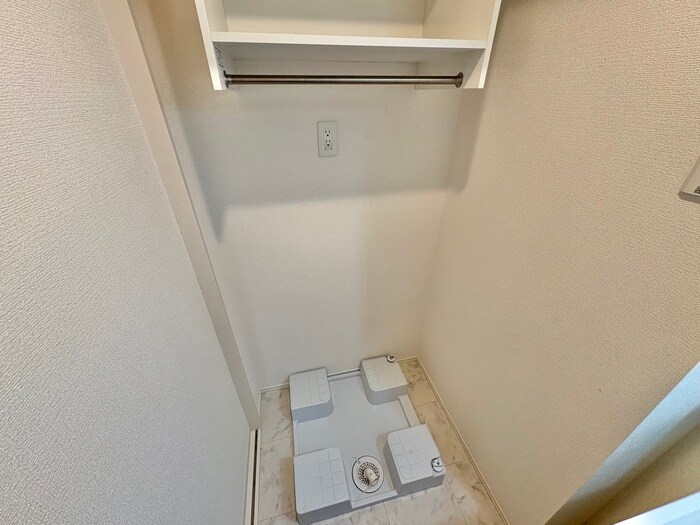 物件内観写真13　(洗濯機置場)