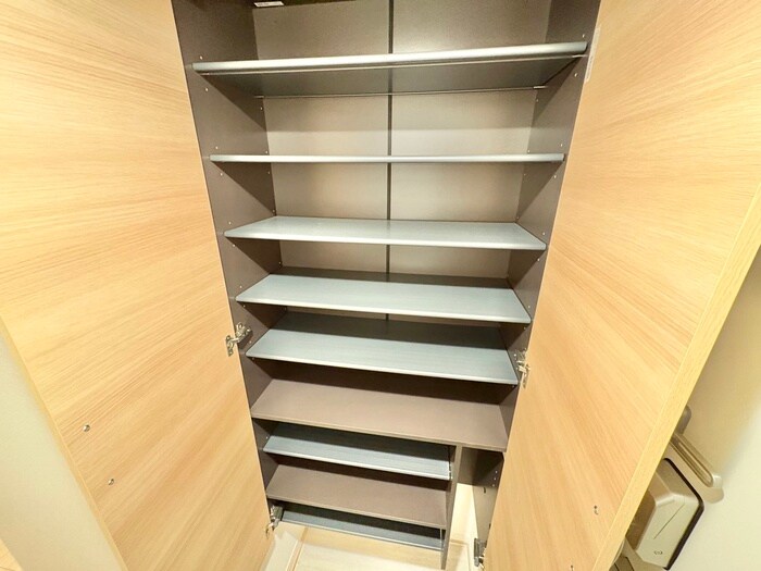 物件内観写真15　(靴箱)