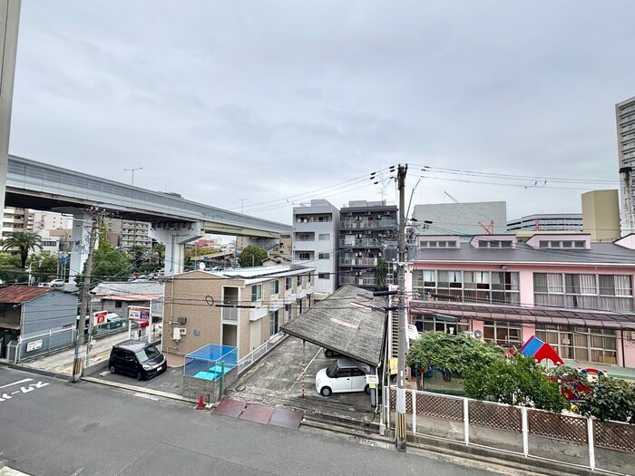 物件内観写真22　(室内からの展望)