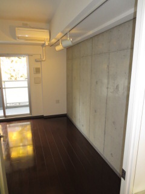 物件内観写真11　(居室)