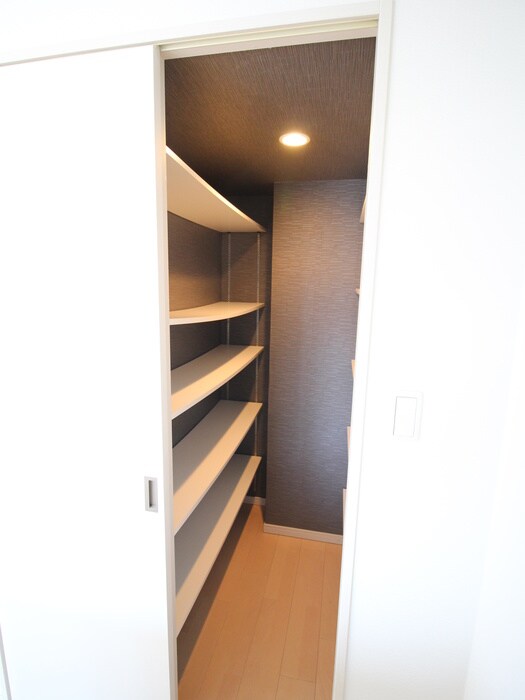 物件内観写真20　(収納)