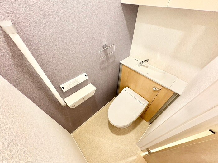 物件内観写真14　(トイレ)