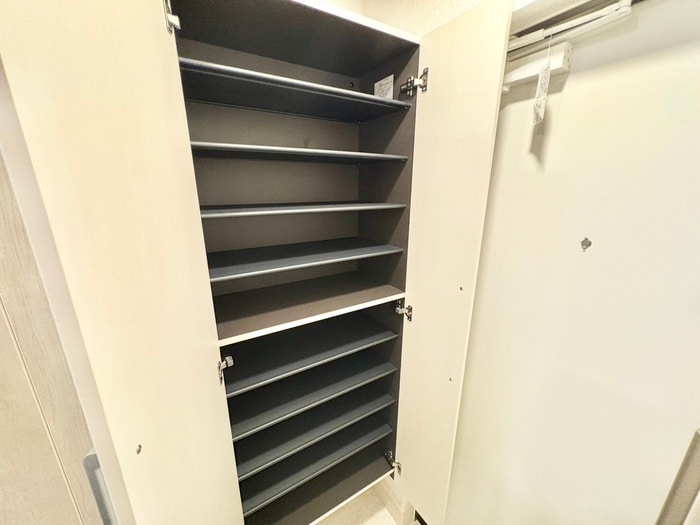 物件内観写真15　(靴箱)