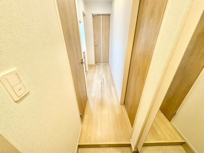 物件内観写真16　(廊下)