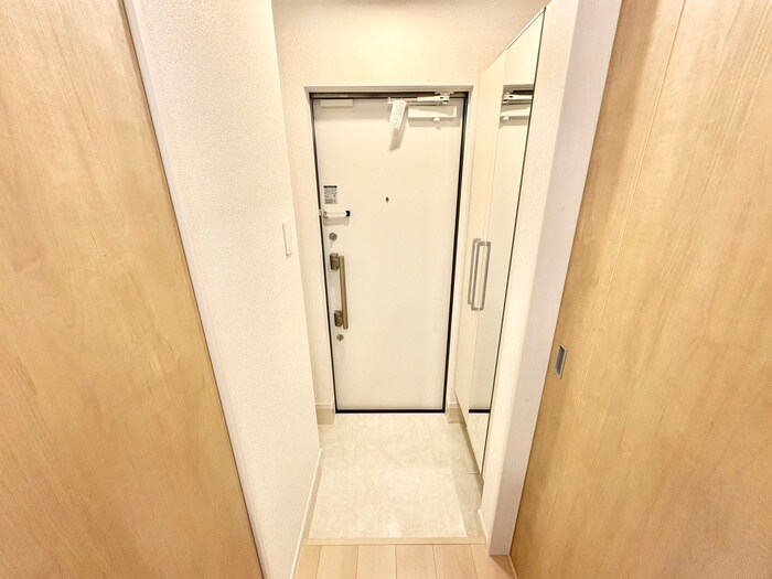 物件内観写真17　(玄関)