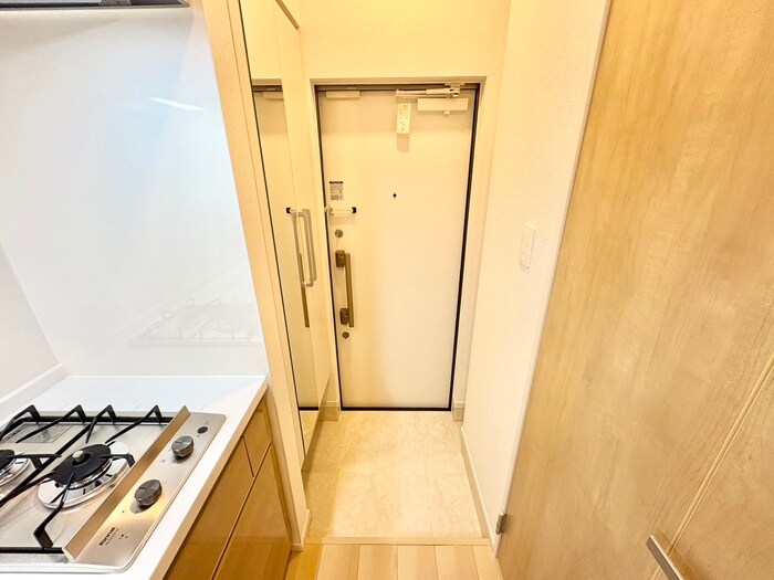 物件内観写真18　(玄関)