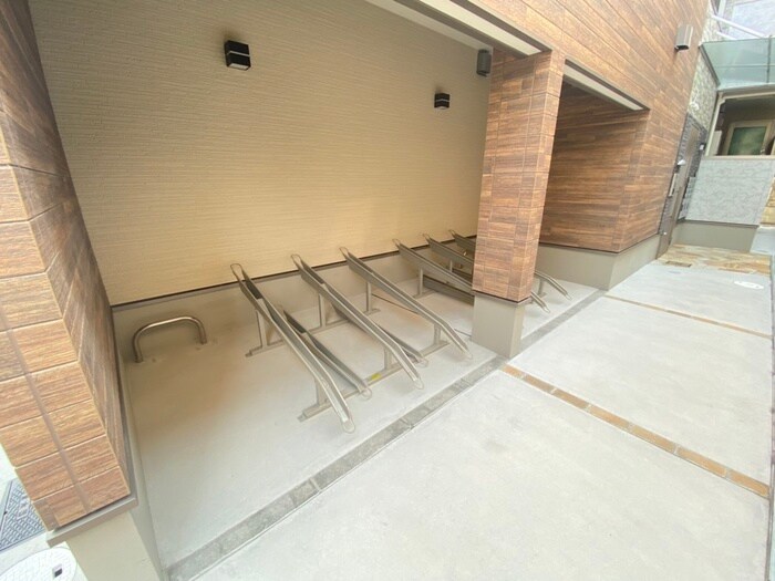 物件外観写真4　(駐車場)