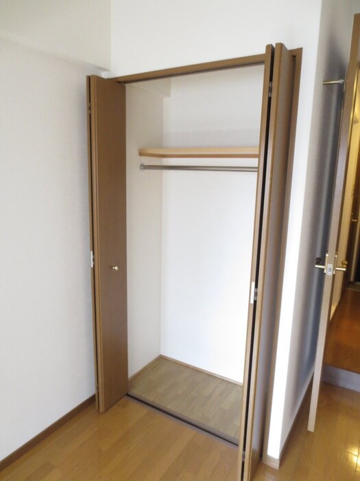 物件内観写真12　(収納)