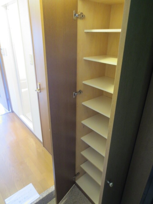 物件内観写真13　(靴箱)