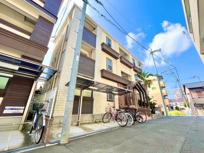 物件外観写真1　(外観写真)