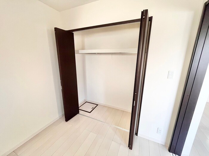 物件内観写真13　(収納)