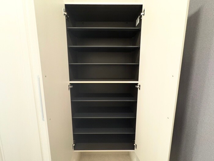 物件内観写真16　(靴箱)