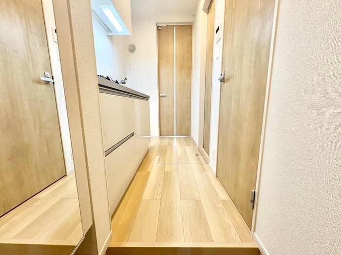 物件内観写真18　(廊下)