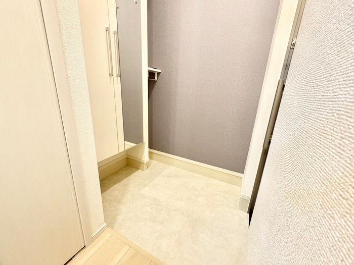 物件内観写真18　(玄関)