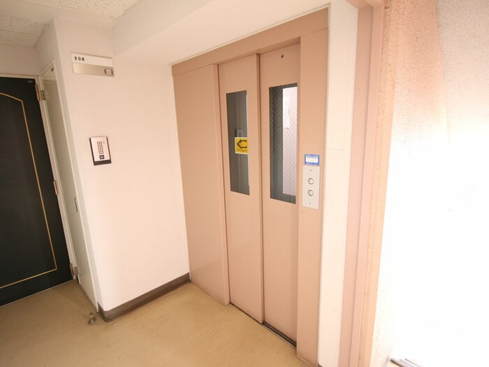 物件外観写真4　(建物設備)