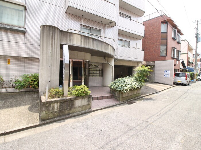 物件外観写真6　(外観写真)