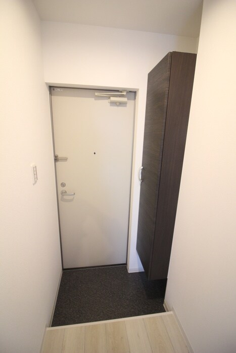 物件内観写真17　(玄関)