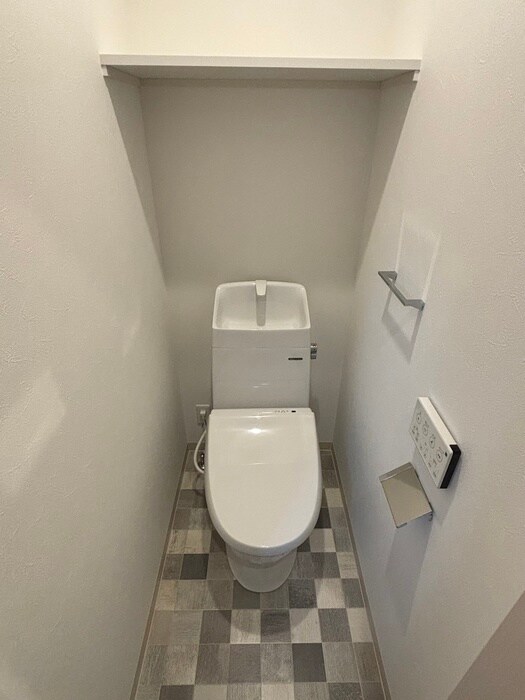 物件内観写真9　(トイレ)