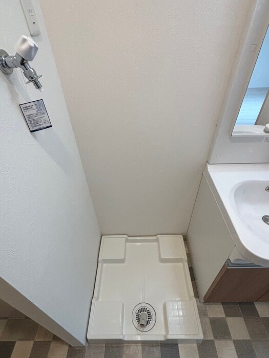 物件内観写真15　(洗濯機置場)