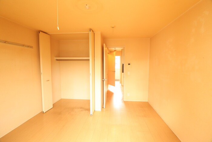 物件内観写真9　(居室)