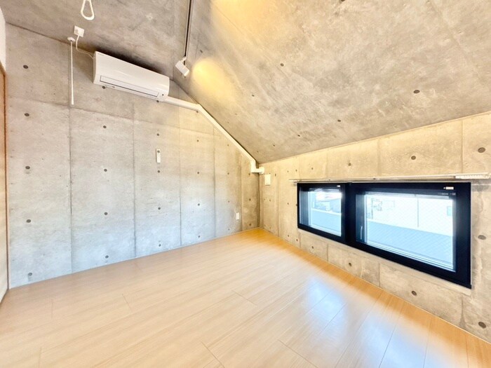 物件内観写真8　(居室)