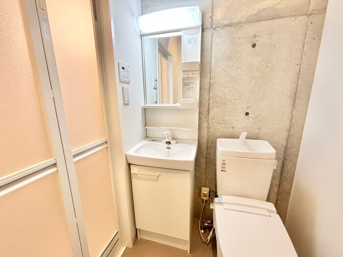 物件内観写真11　(洗面)