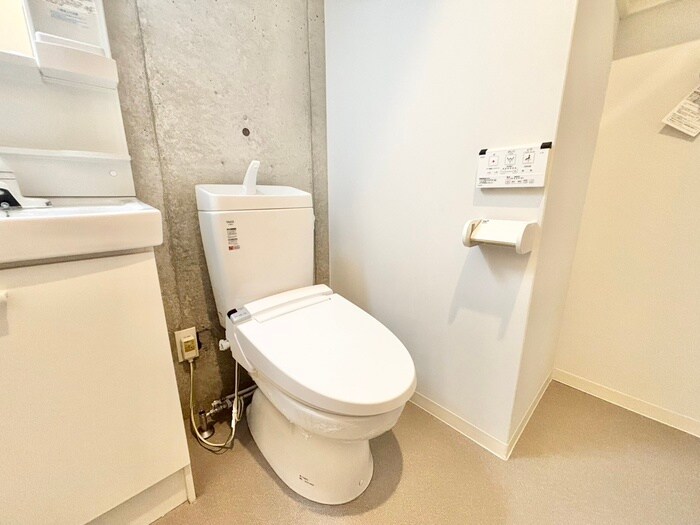 物件内観写真12　(トイレ)
