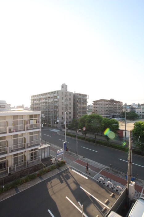 物件内観写真22　(室内からの展望)