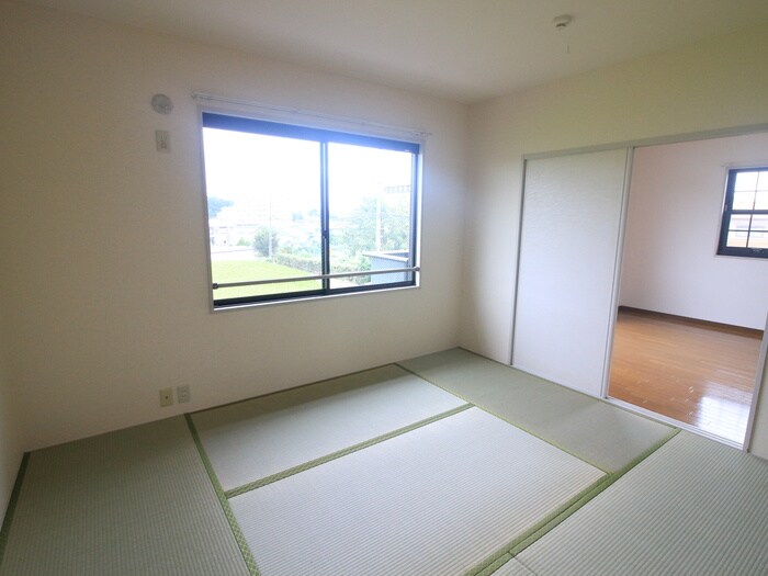 物件内観写真10　(居室)