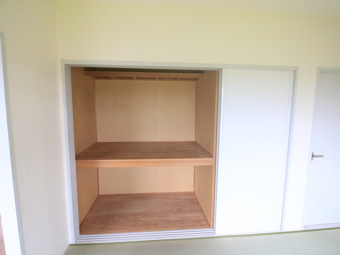 物件内観写真11　(収納)