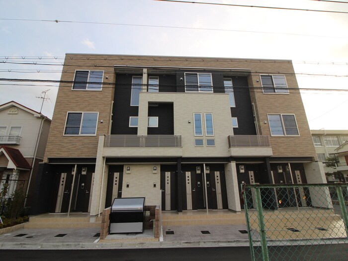 物件外観写真1　(外観写真)