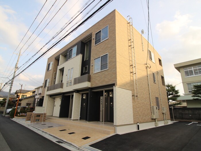 物件外観写真2　(外観写真)